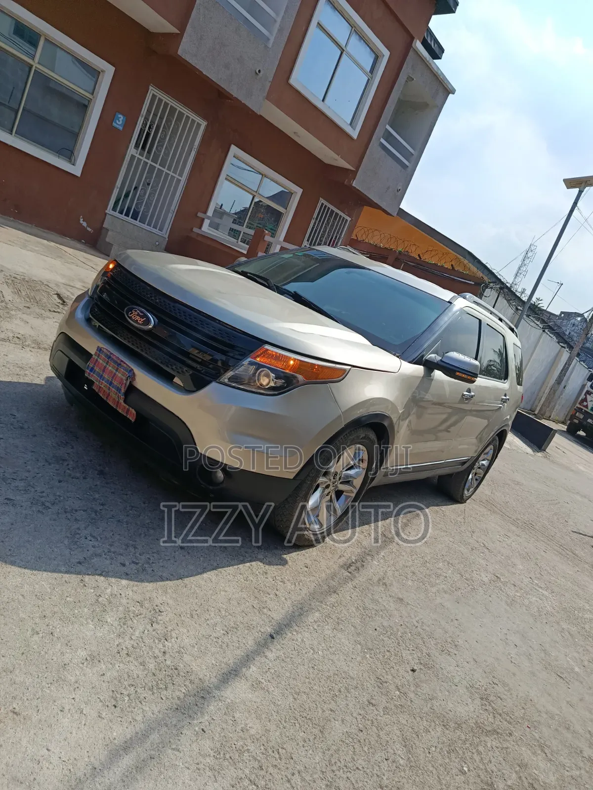 Ford Explorer Limited 4dr 4x4 (3.5L 6cyl 6A) 2012 Gold