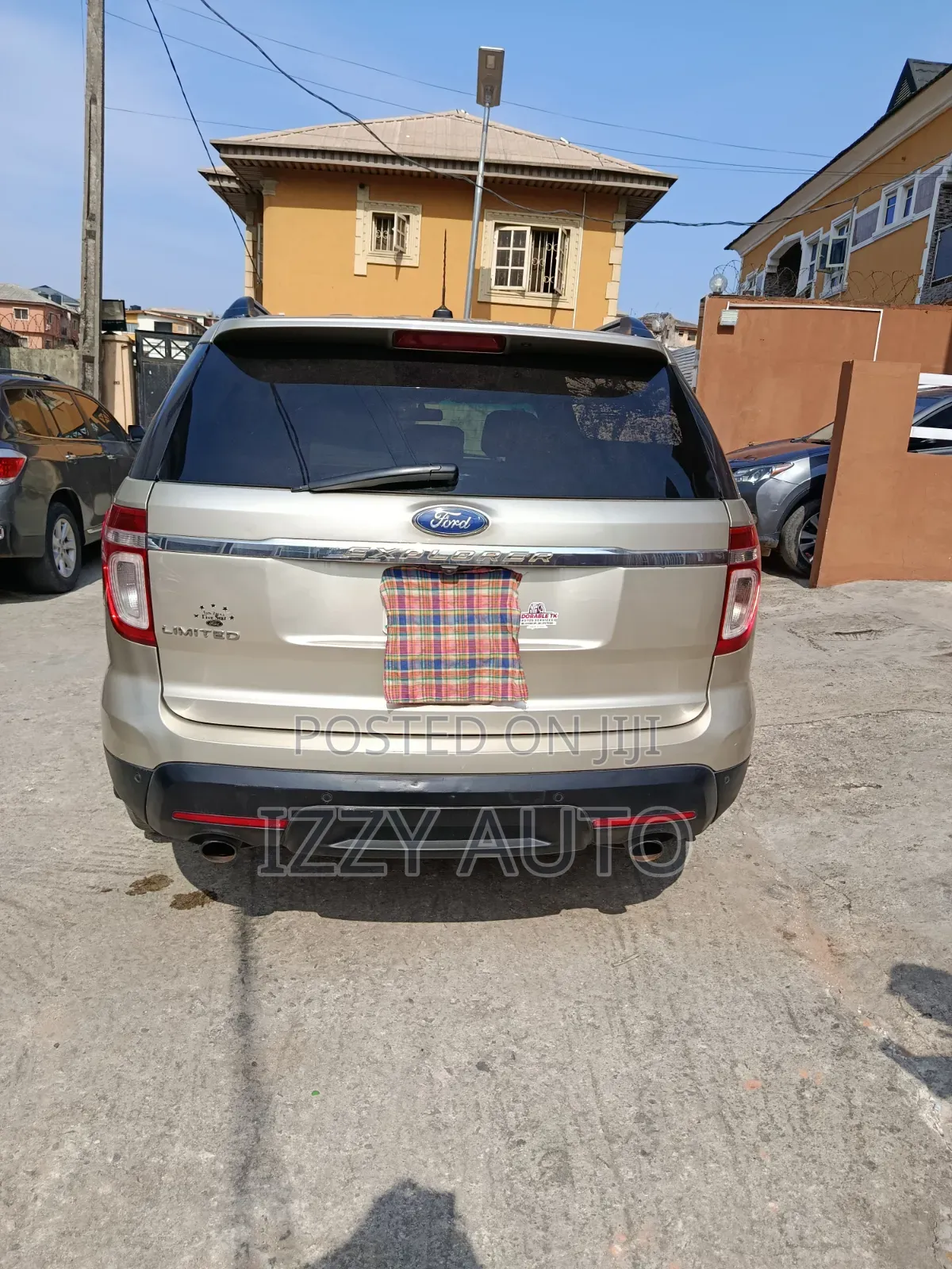 Ford Explorer Limited 4dr 4x4 (3.5L 6cyl 6A) 2012 Gold