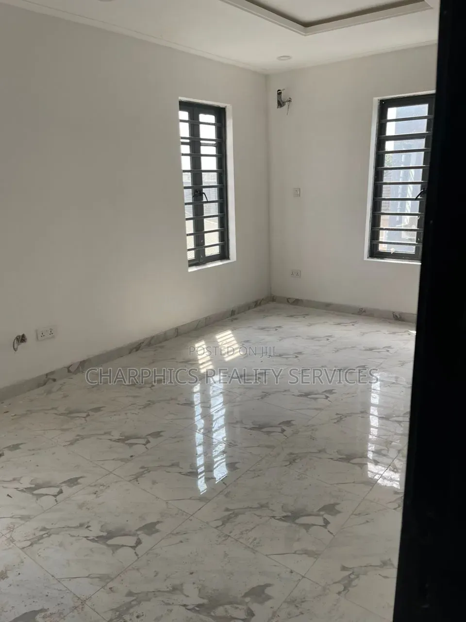 5bdrm Duplex in Mende for rent