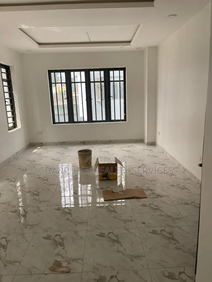 5bdrm Duplex in Mende for rent