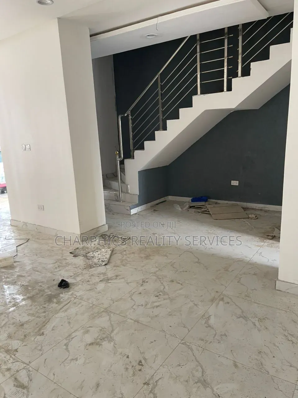 5bdrm Duplex in Mende for rent