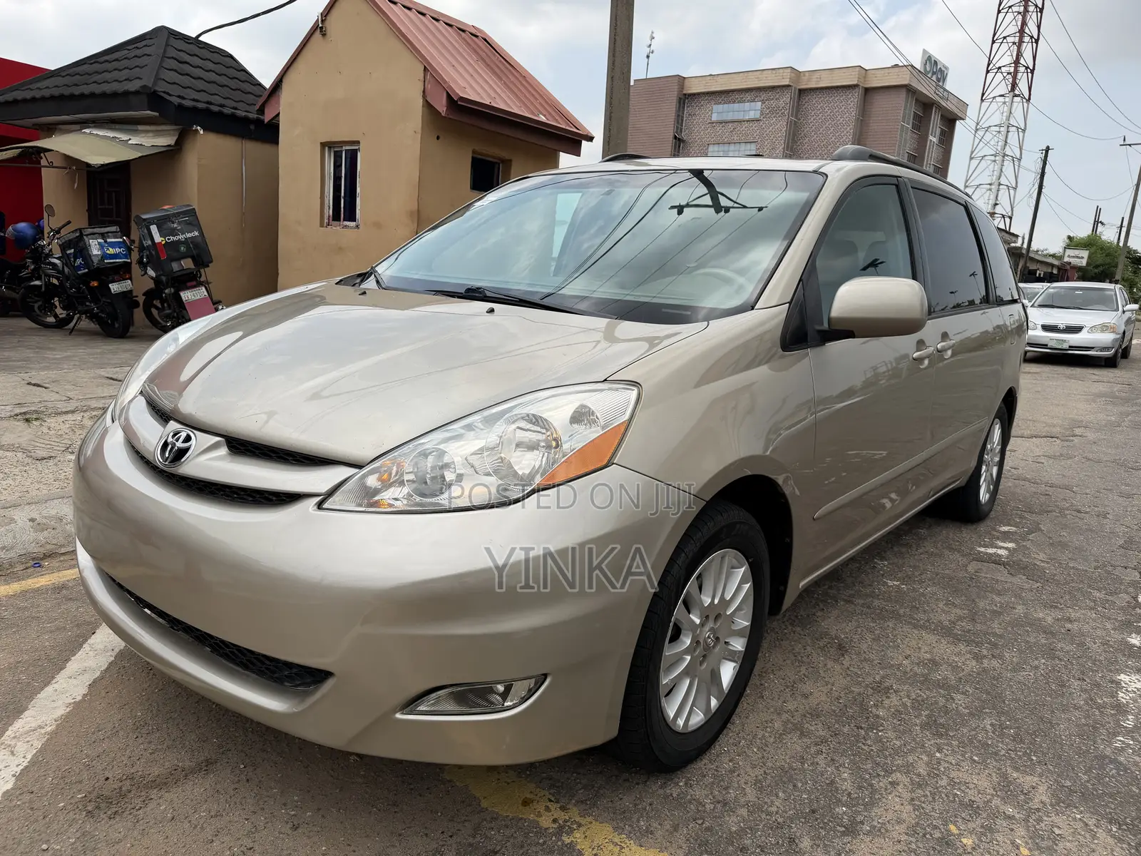Toyota Sienna XLE 2007 Gold