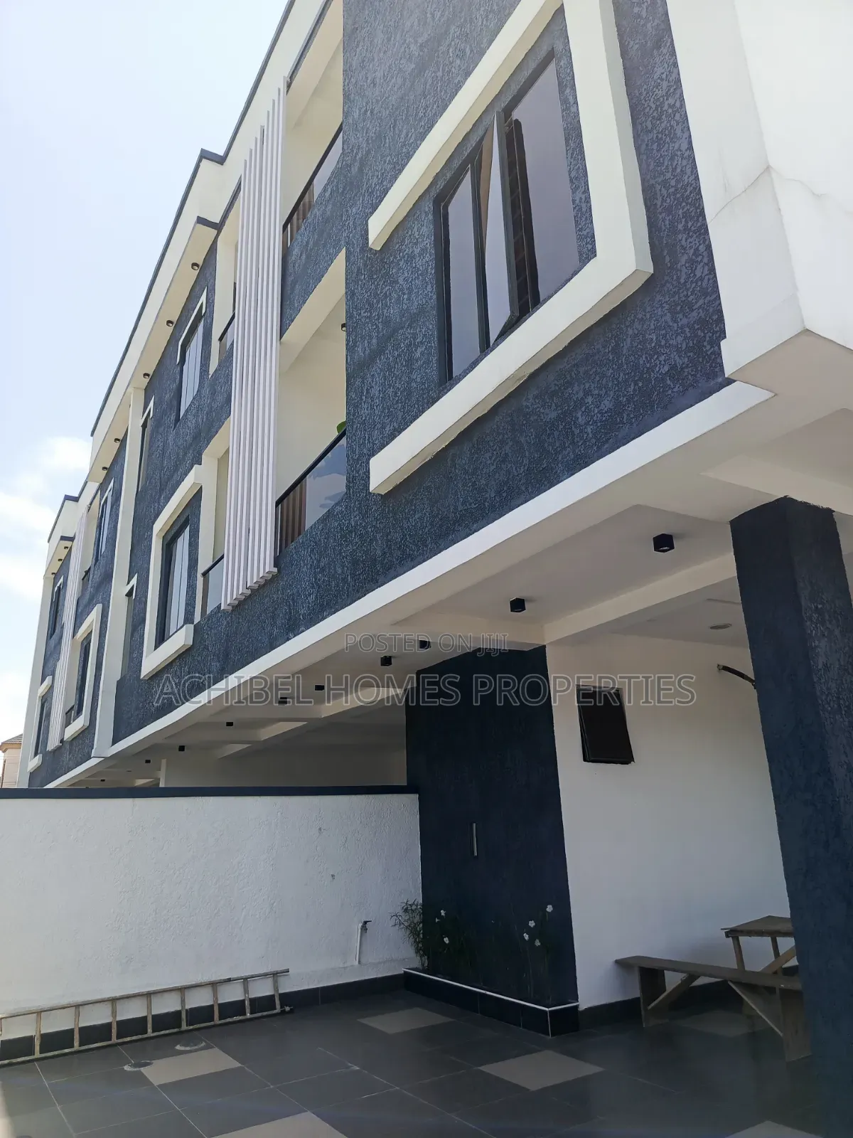 4bdrm Duplex in Off Hakeem, Lekki Phase 1 for sale