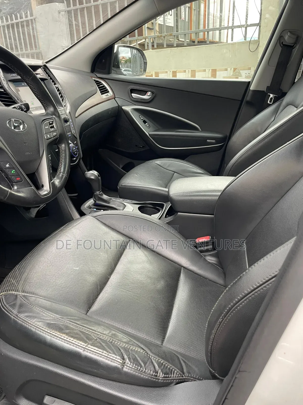 Hyundai Santa Fe SE Ultimate AWD 2017 White