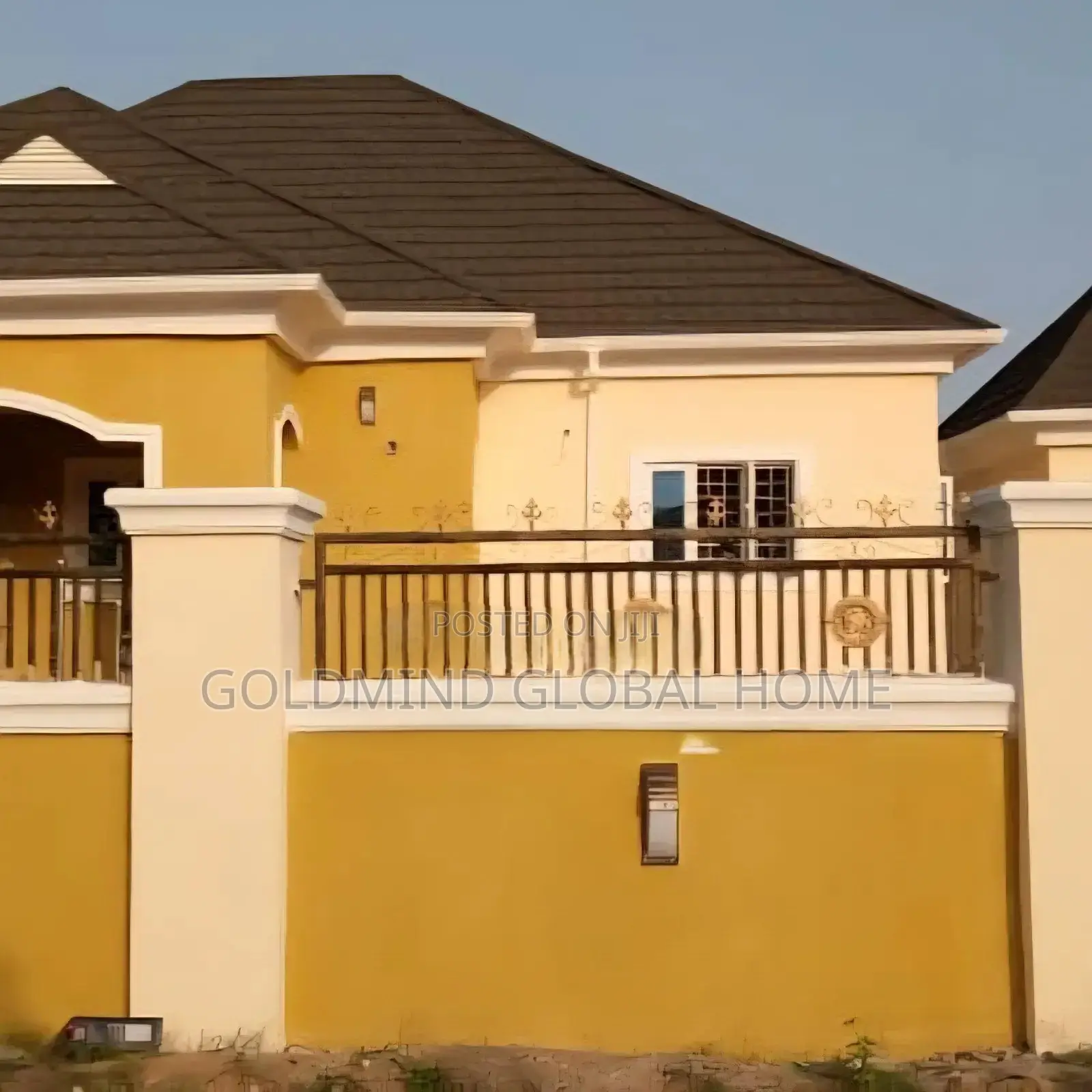 3bdrm Bungalow in Lugbe - Abuja for sale