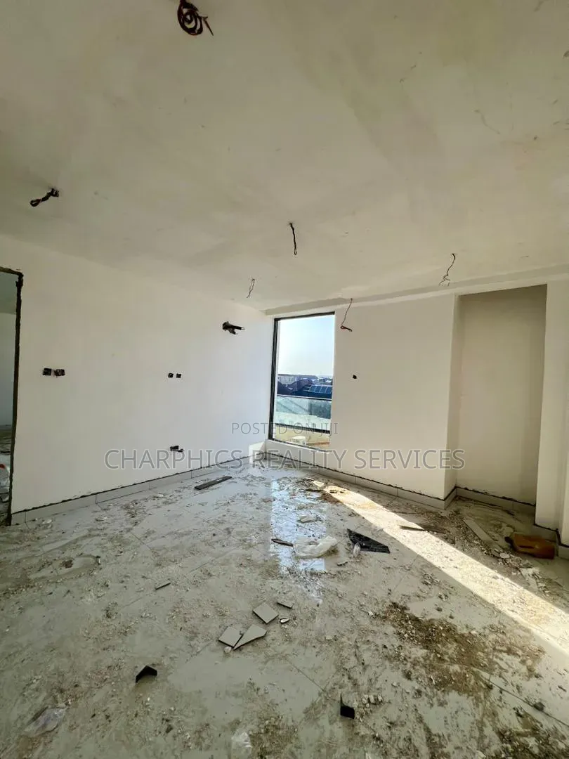 2bdrm Apartment in Chevron for sale