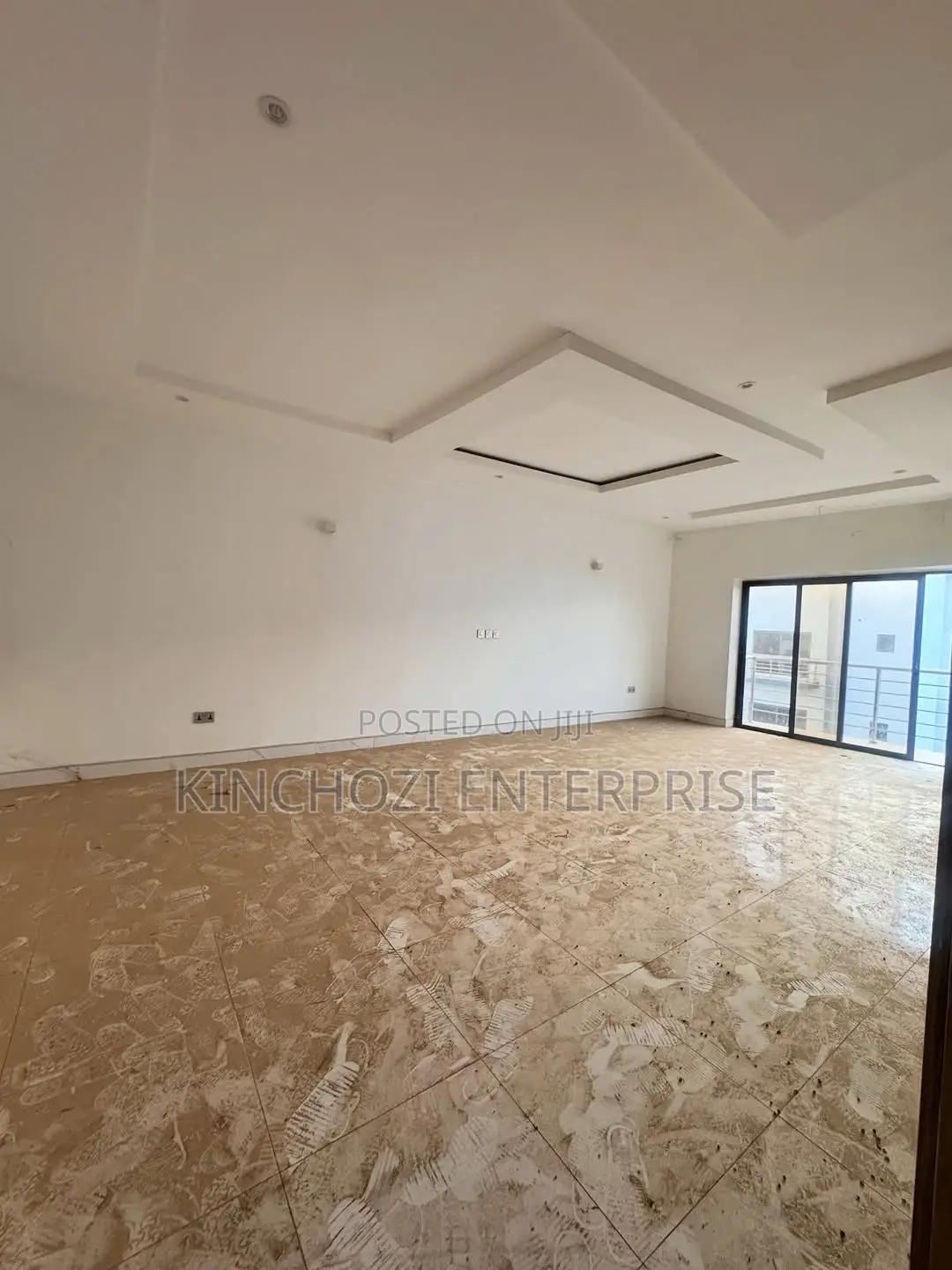 3bdrm Townhouse / Terrace in Apo, Zone B for rent