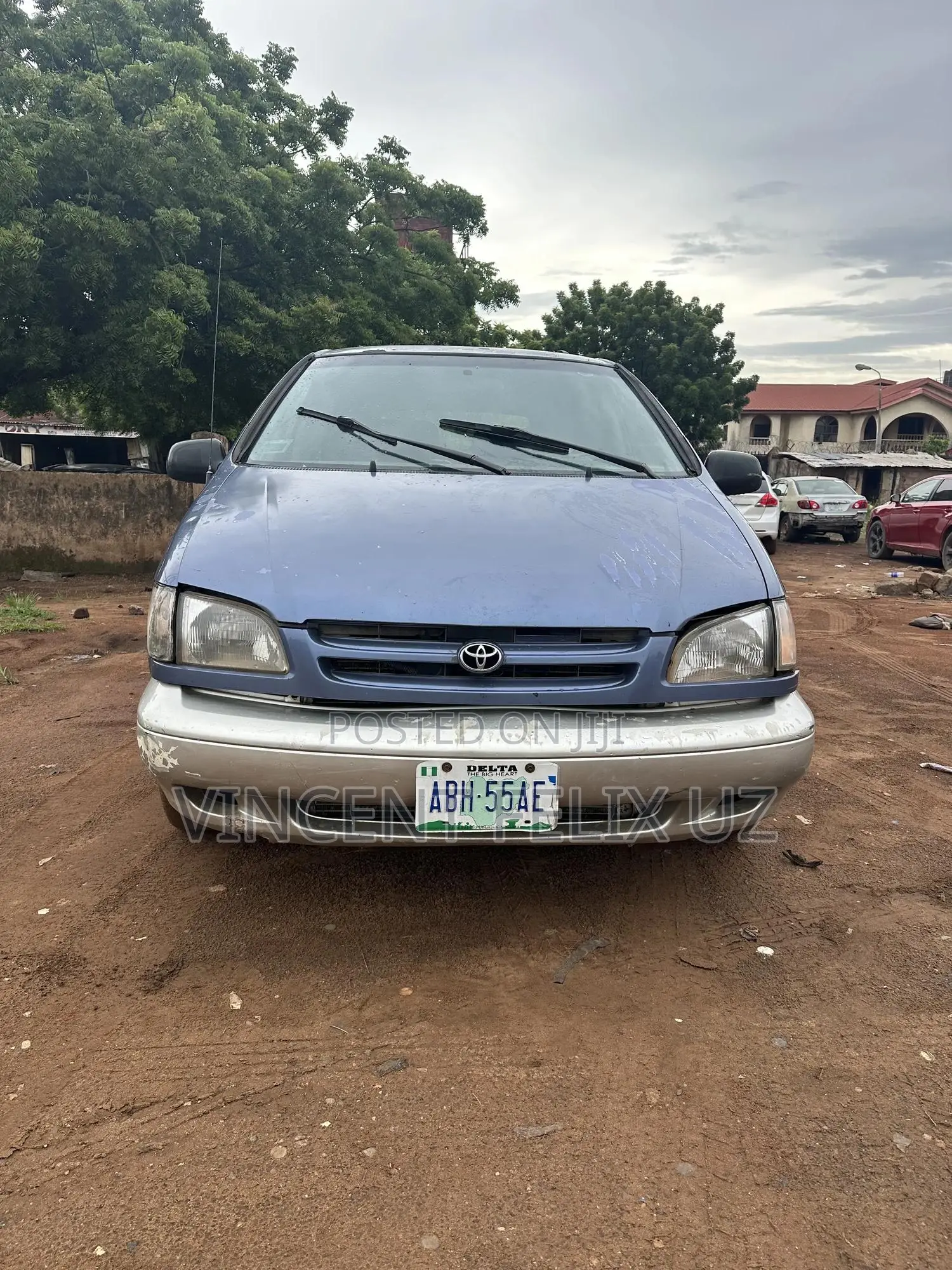Toyota Sienna LE 2002 Blue