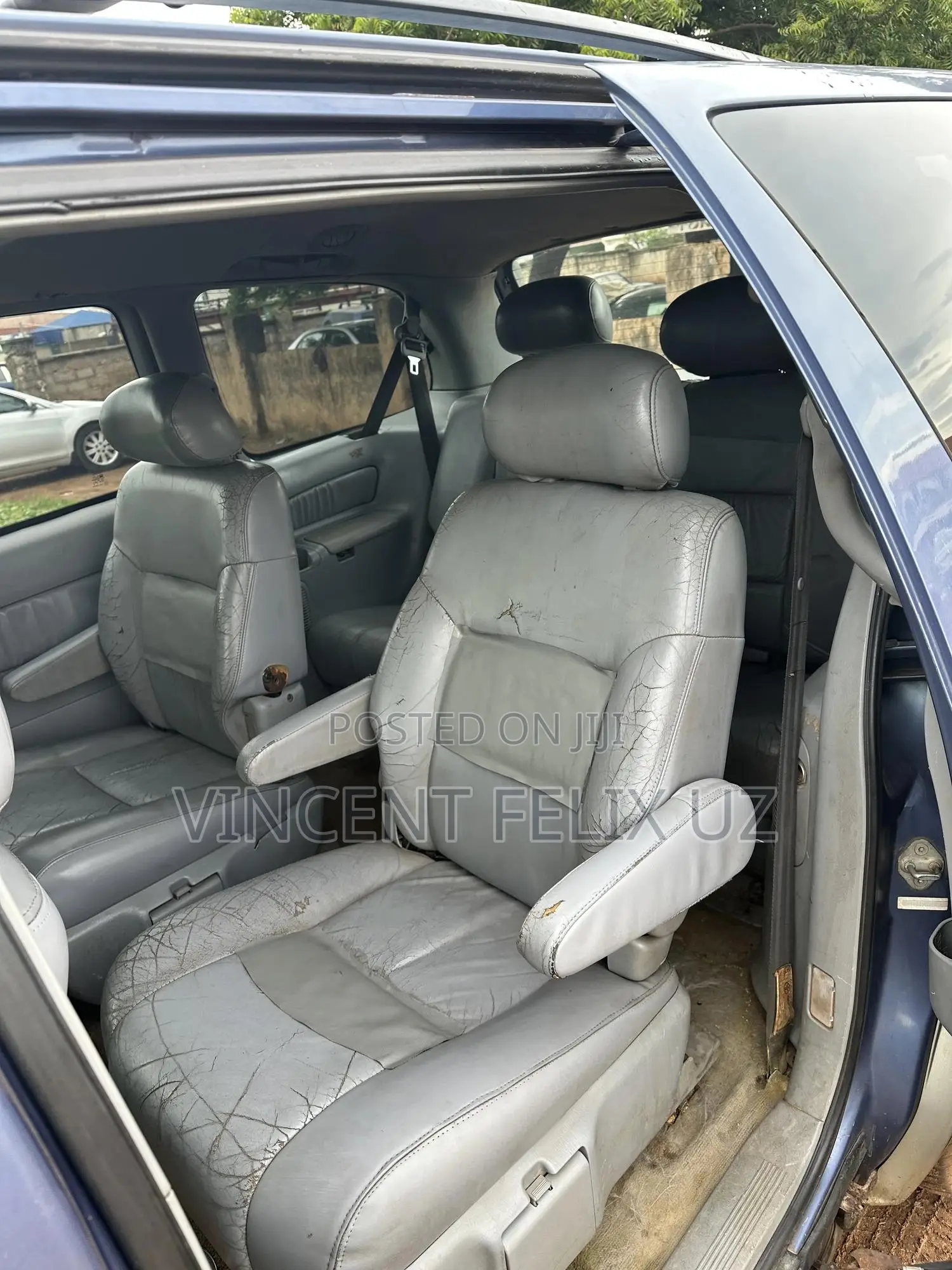 Toyota Sienna LE 2002 Blue