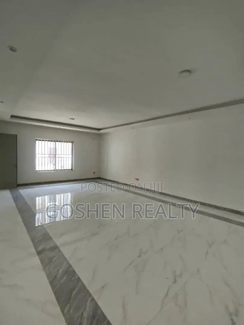 5bdrm Townhouse / Terrace in Jahi Glimor for rent