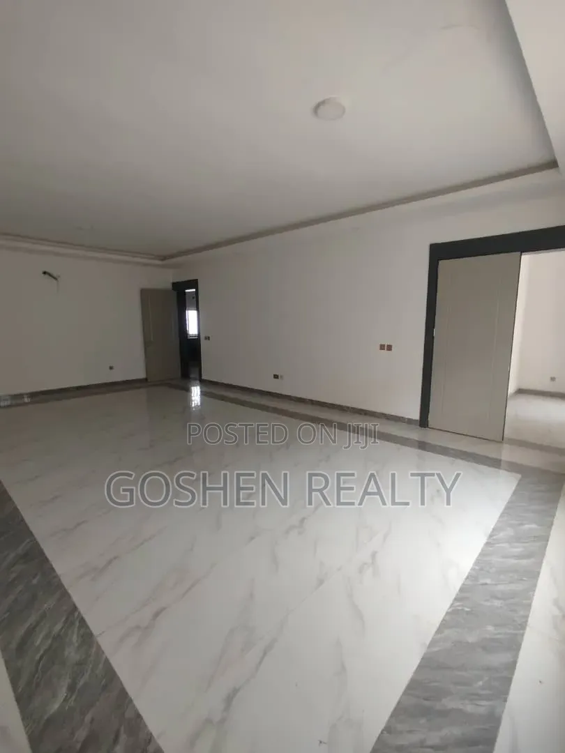 5bdrm Townhouse / Terrace in Jahi Glimor for rent