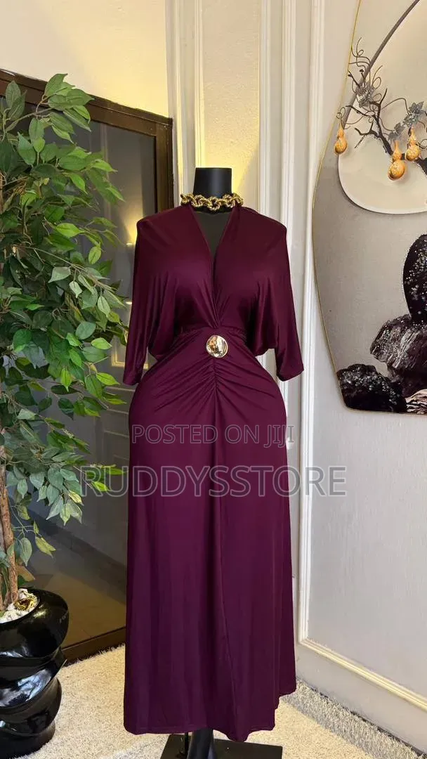 Luxury Brooch Bat Sleeve Midi Dress
