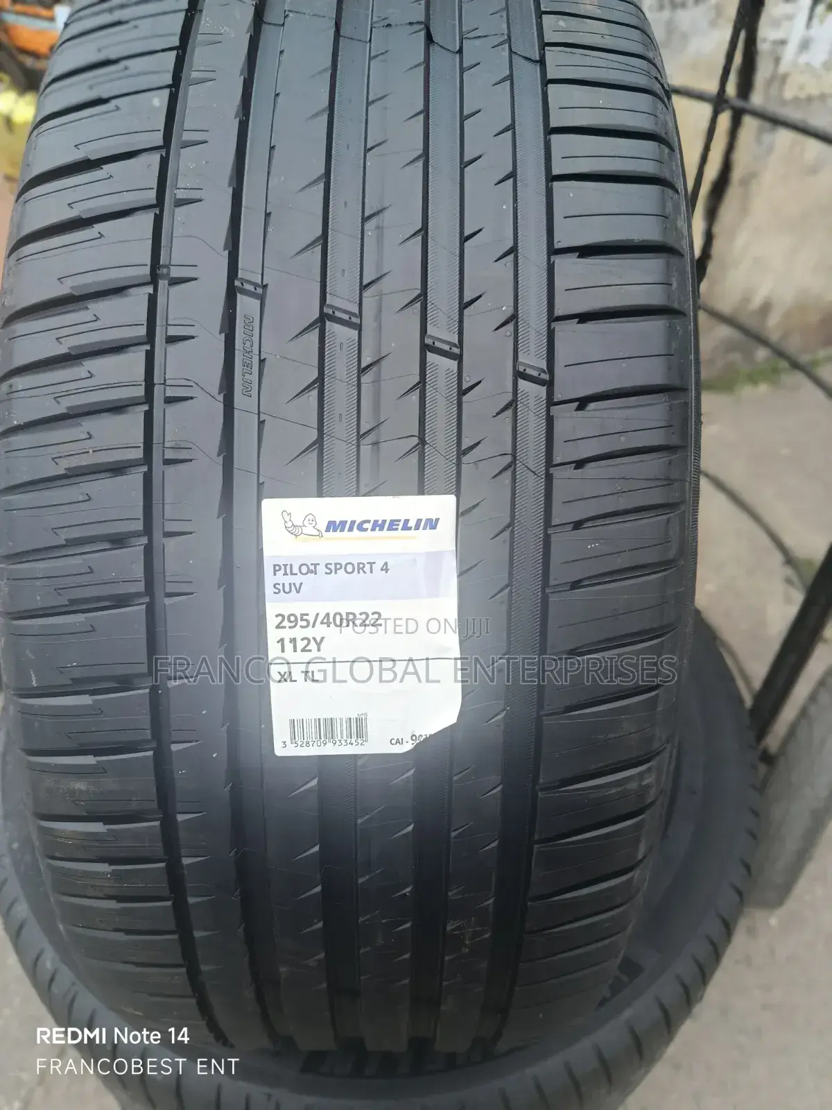 295/40r22 Michelin Tire