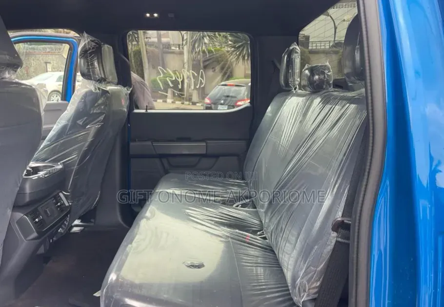 Ford F-150 2021 Blue