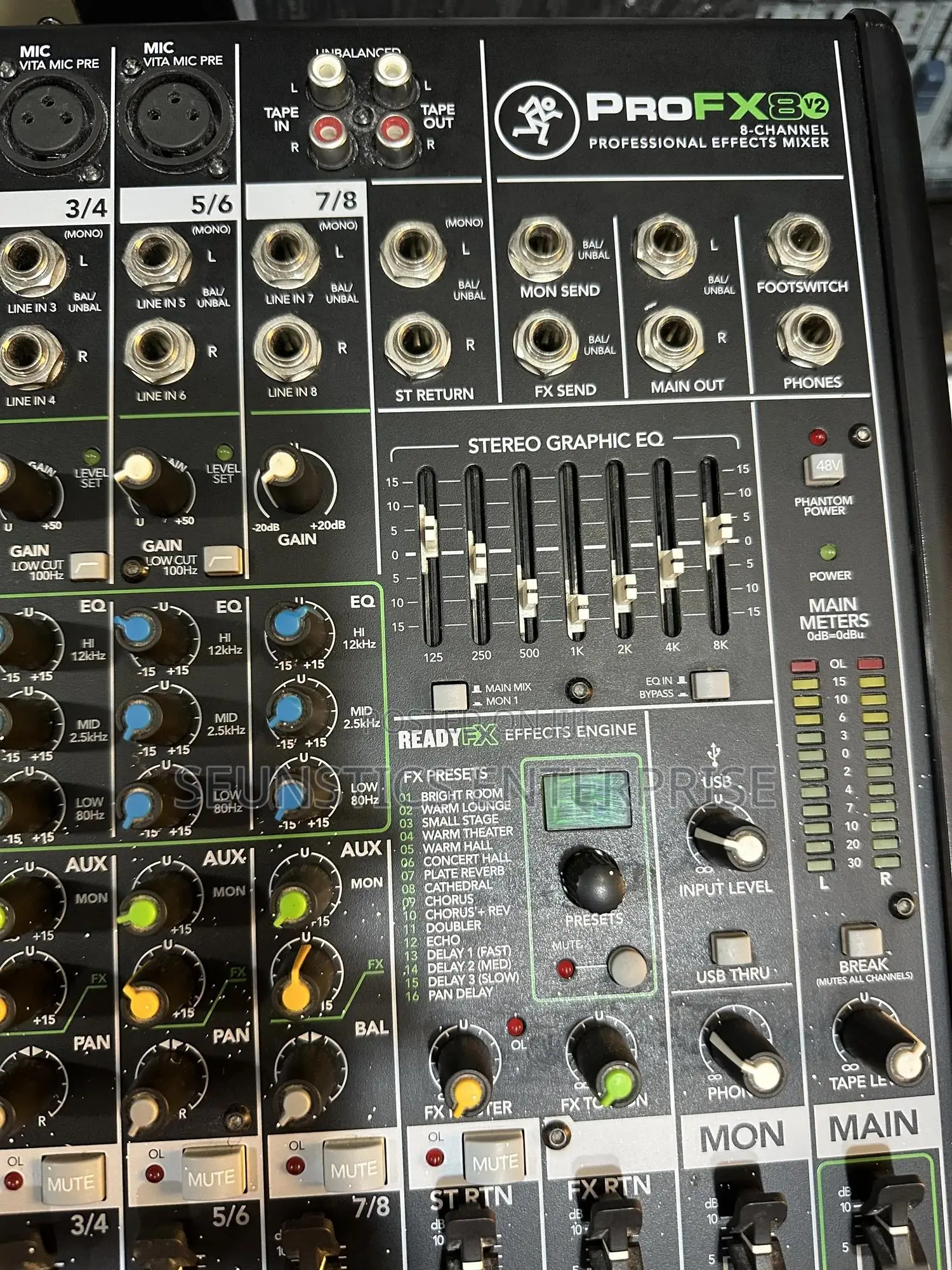 Mackie Pro Fx8 V2 Professional Effects Analog Mixer