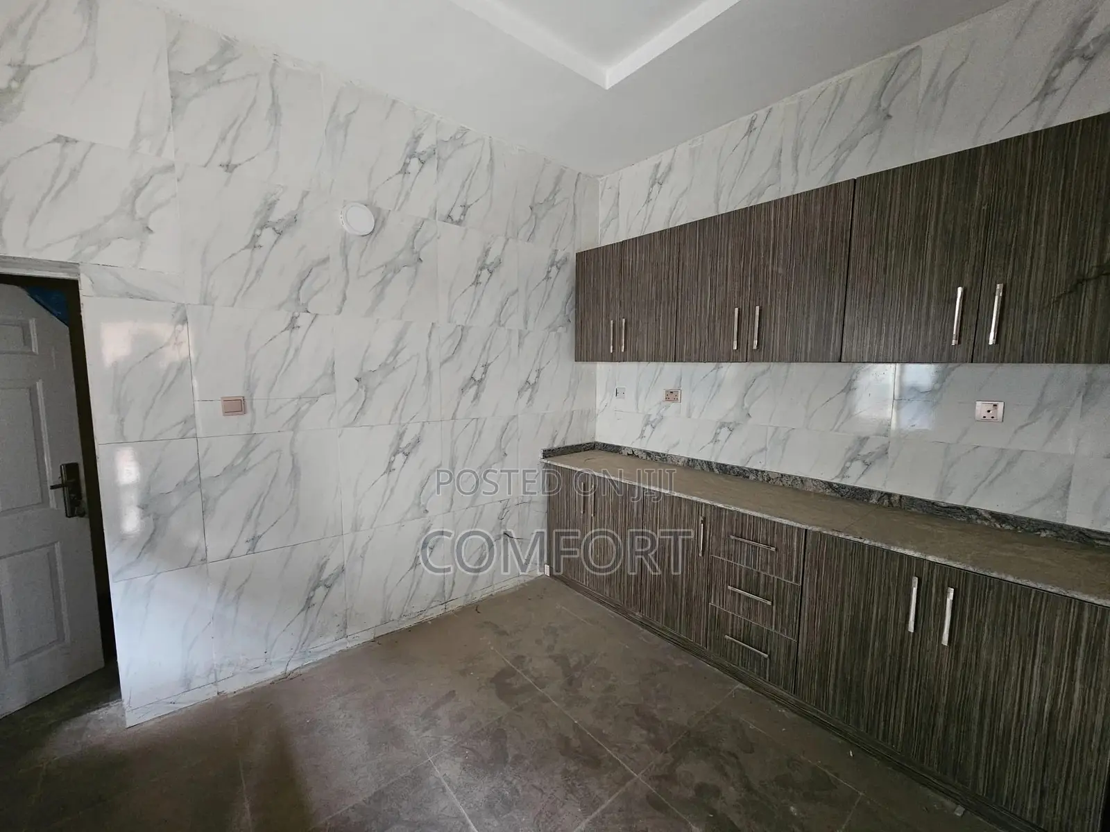 3bdrm Block of Flats in Durumi for sale