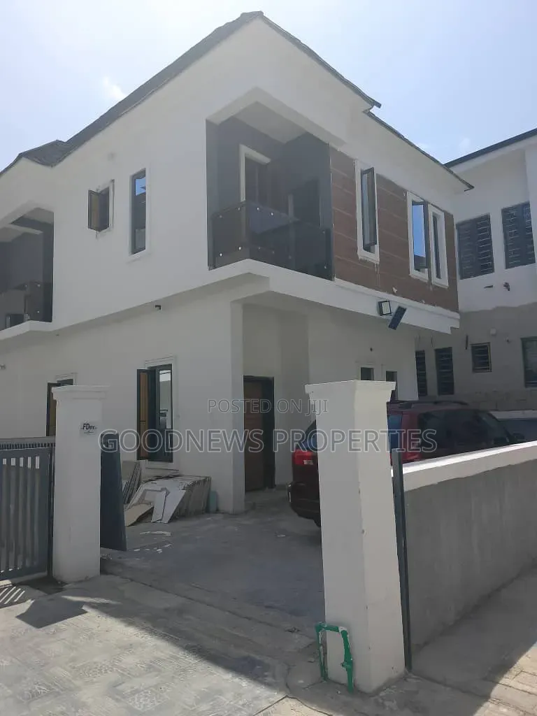 4bdrm Duplex in Vgc By Harris Drive for sale