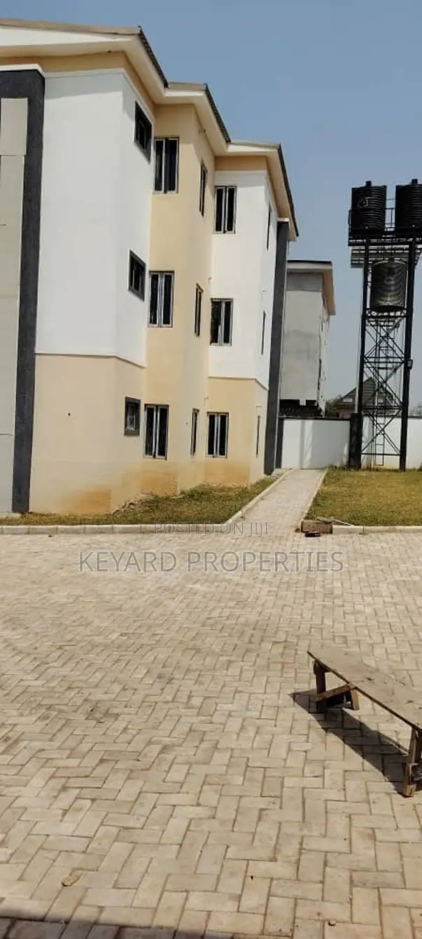3bdrm Apartment in Kaura for sale