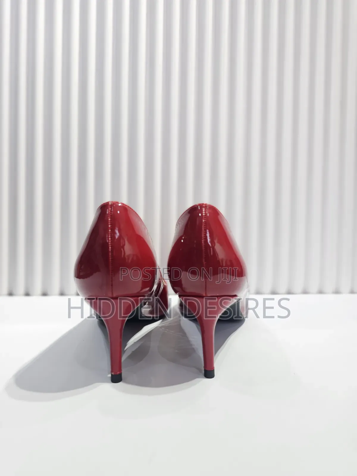 Red Low Herl Pumps