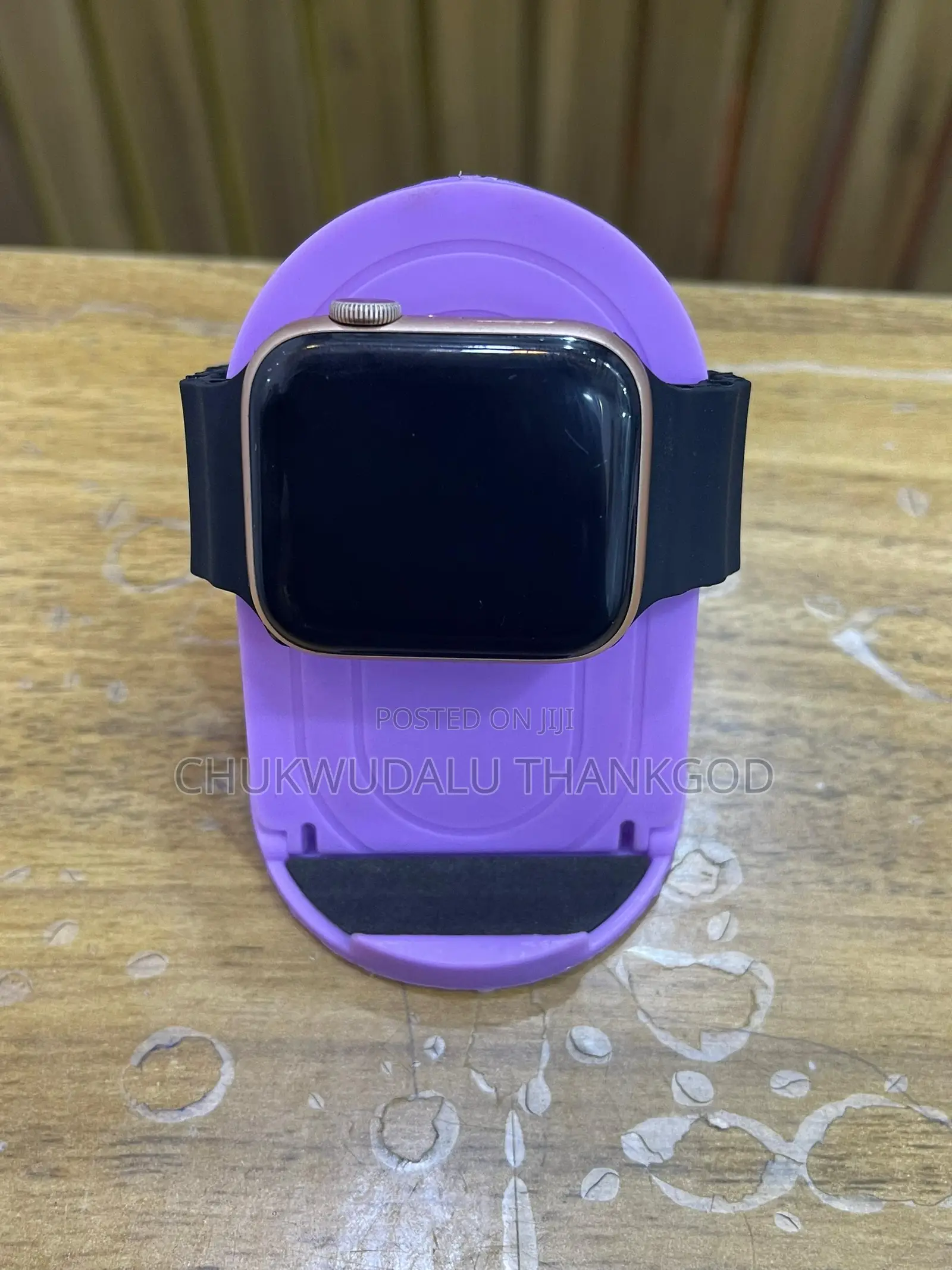 Apple Watch Series6 With Sport Band (Gps) 44 - Gold Black