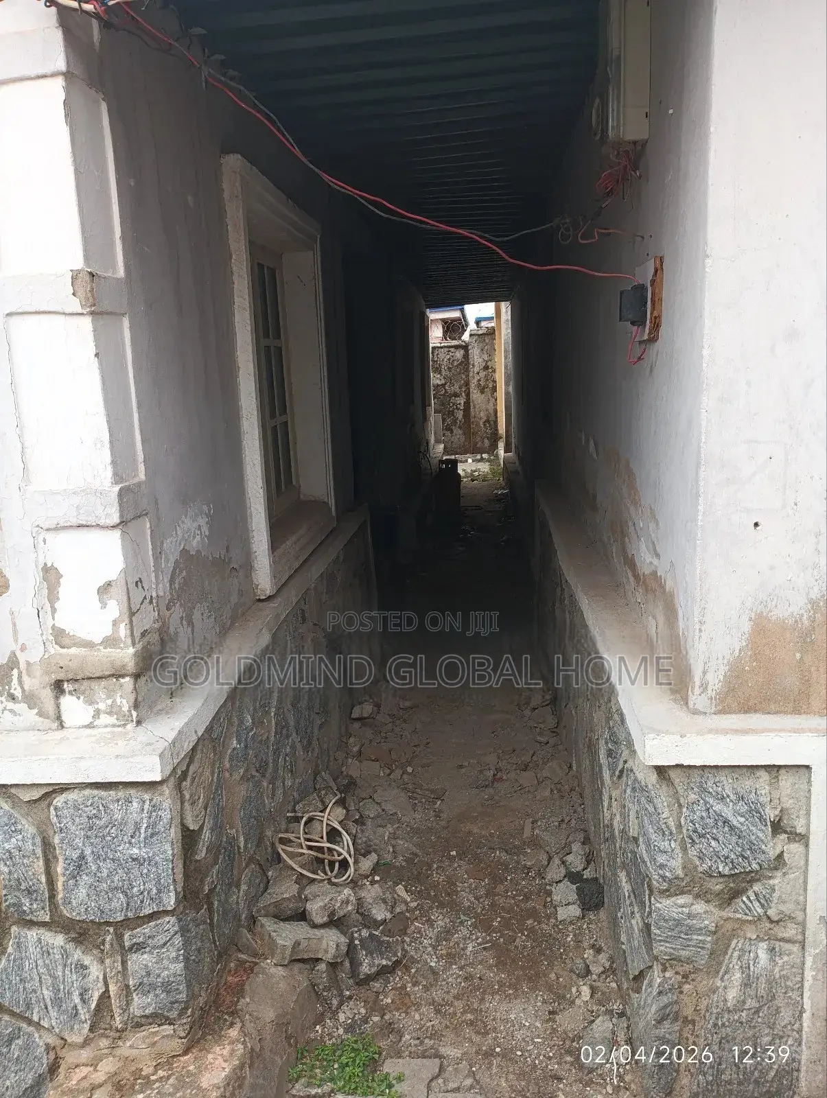 4bdrm Bungalow in Lugbe - Abuja for sale