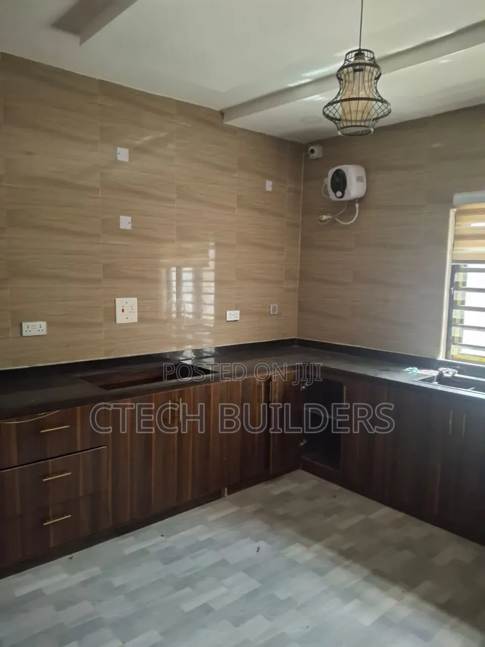 4bdrm Apartment in Benin City for rent