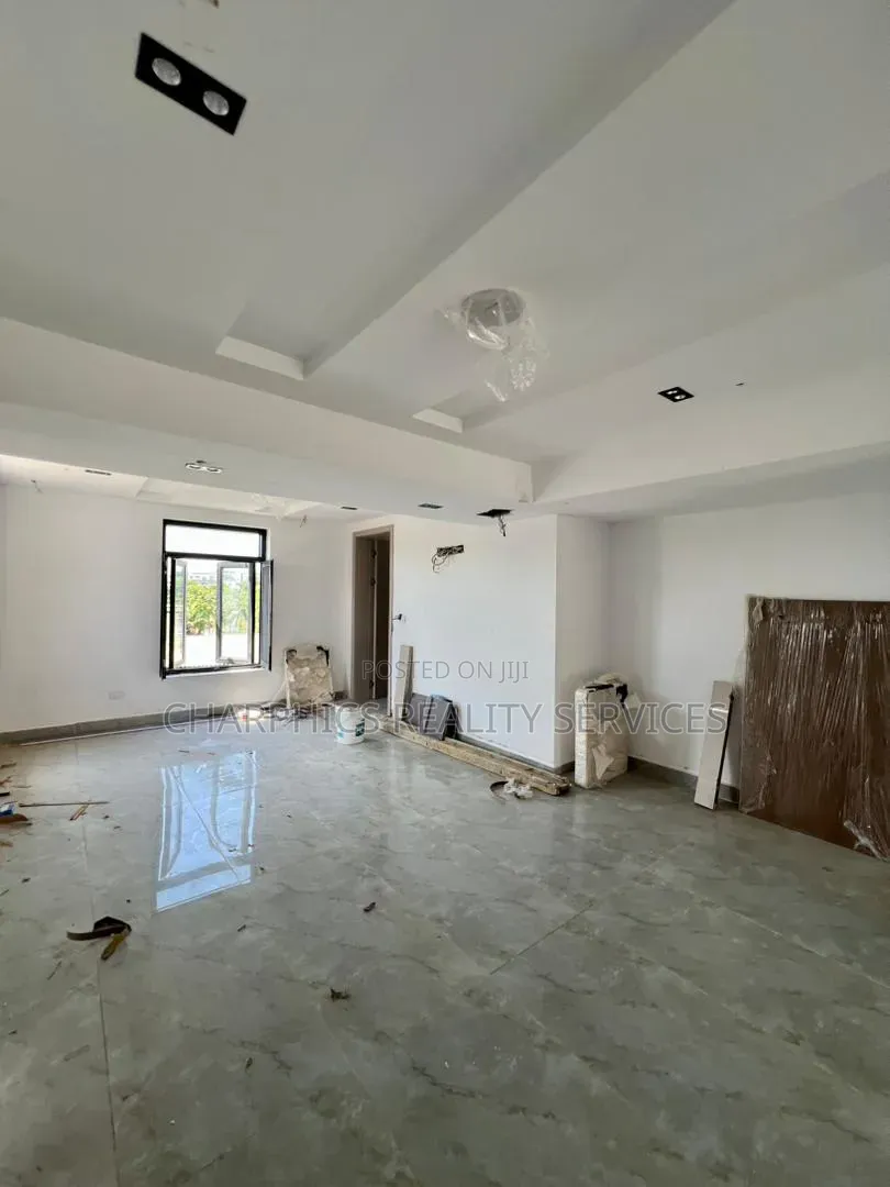 5bdrm Duplex in ($5,000,000), Ikoyi S.W for sale