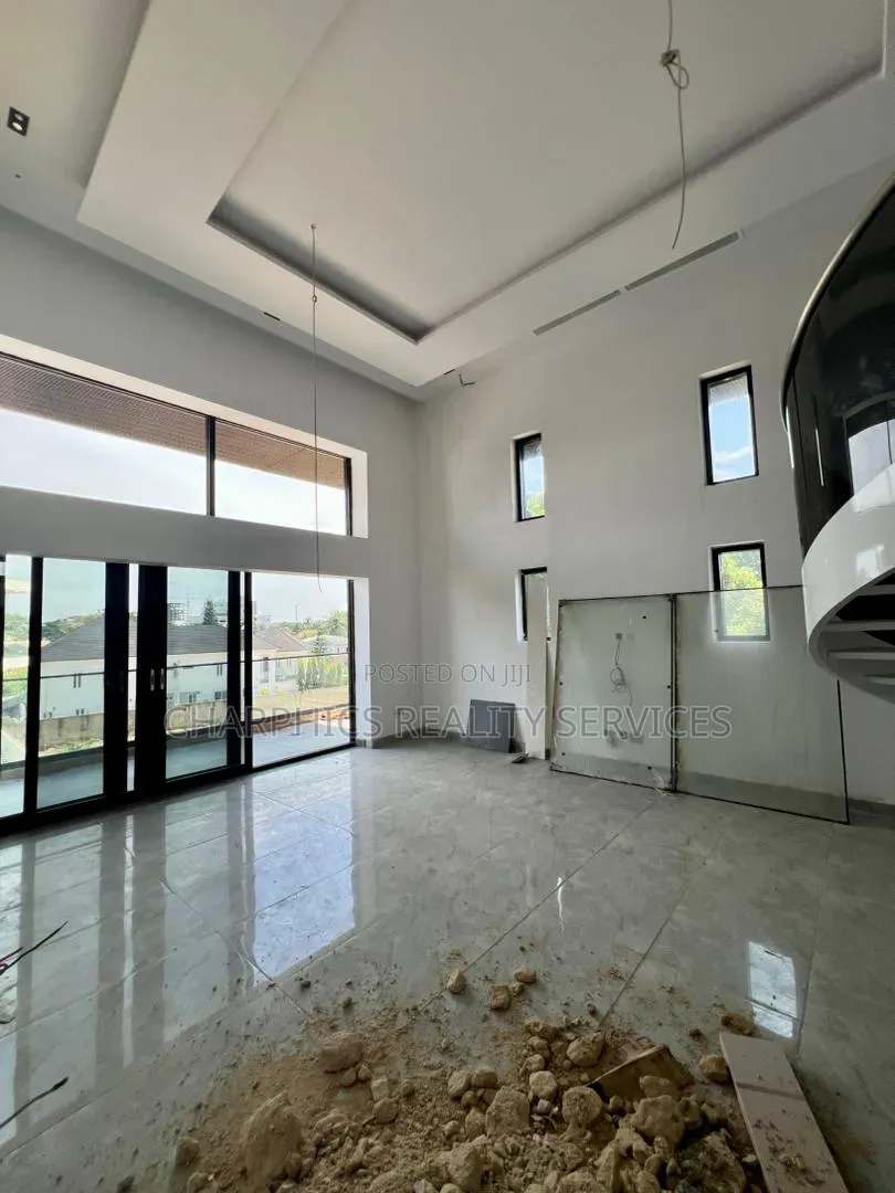 5bdrm Duplex in ($5,000,000), Ikoyi S.W for sale