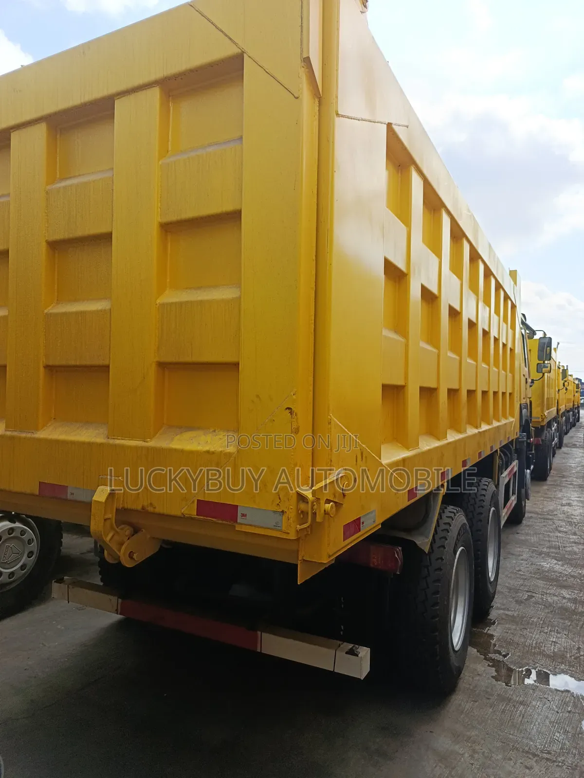 Howo 10 Tires Dump Truck