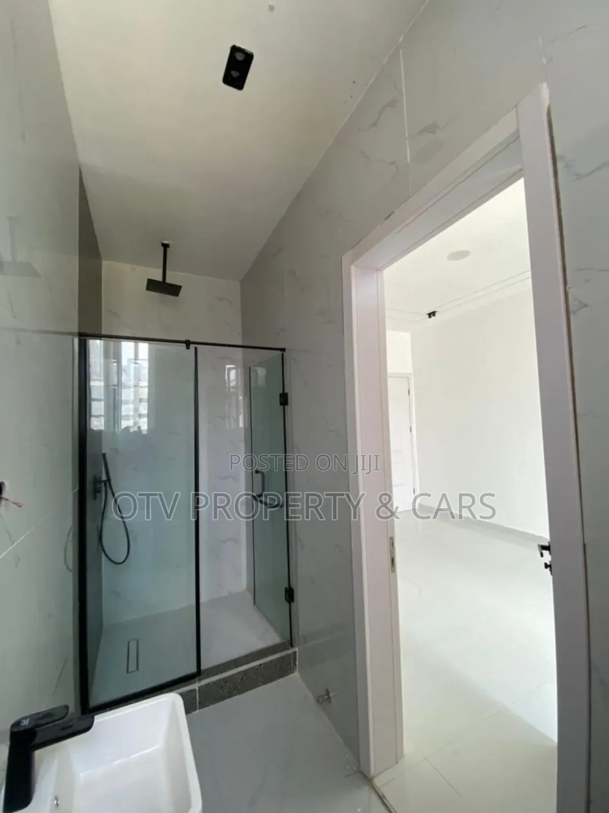 Furnished 5bdrm Townhouse/Terrace in Lekki Phase 1 for sale