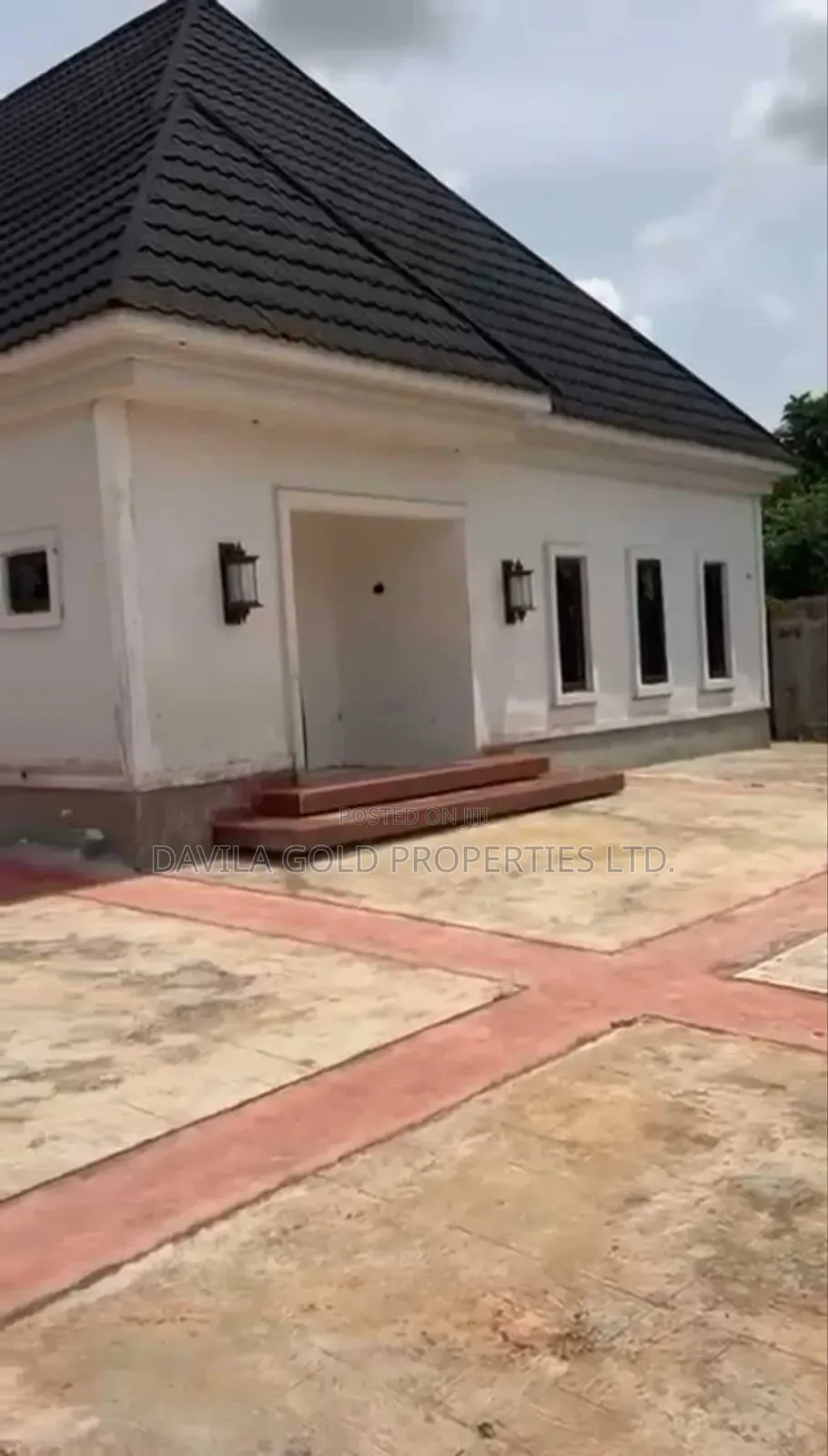 4bdrm Bungalow in Benin City for sale