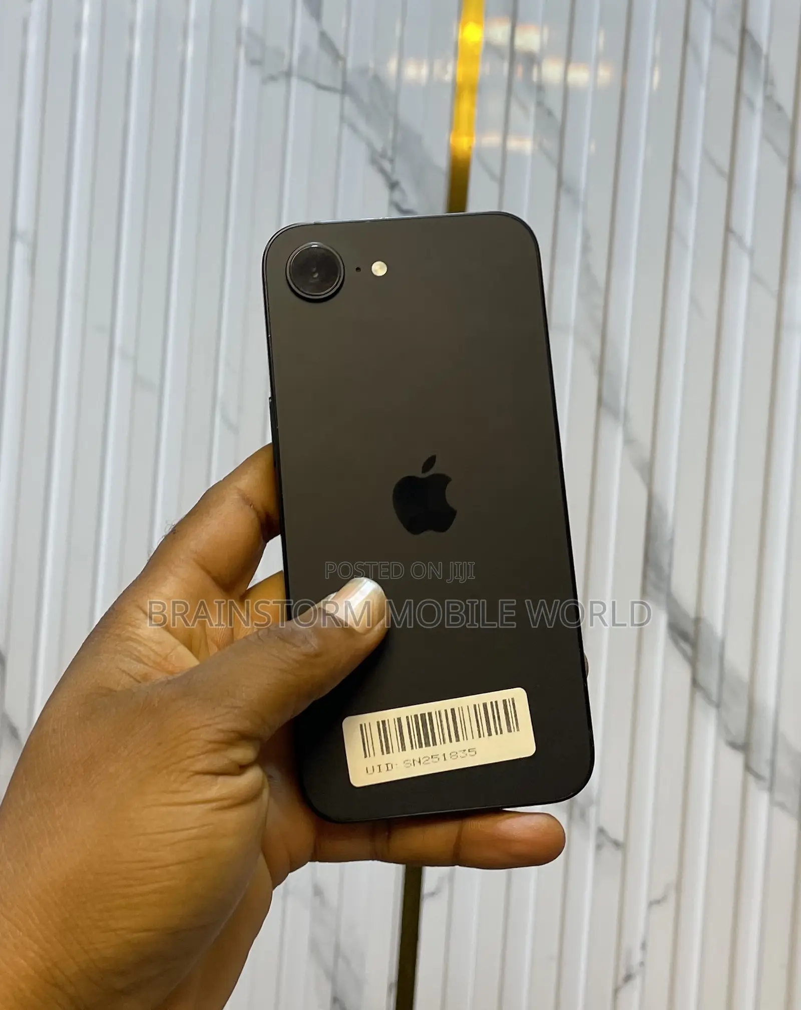 Apple iPhone 16e 128 GB Black