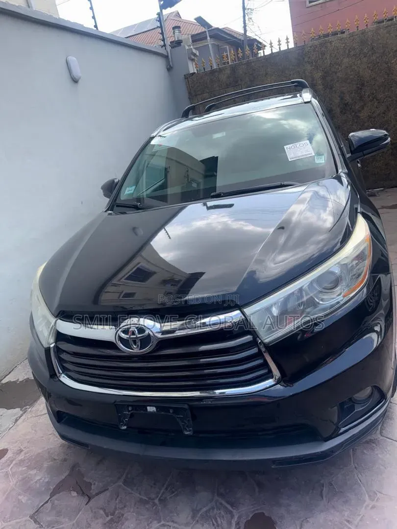 Toyota Highlander XLE V6 4x4 (3.5L 6cyl 6A) 2016 Black