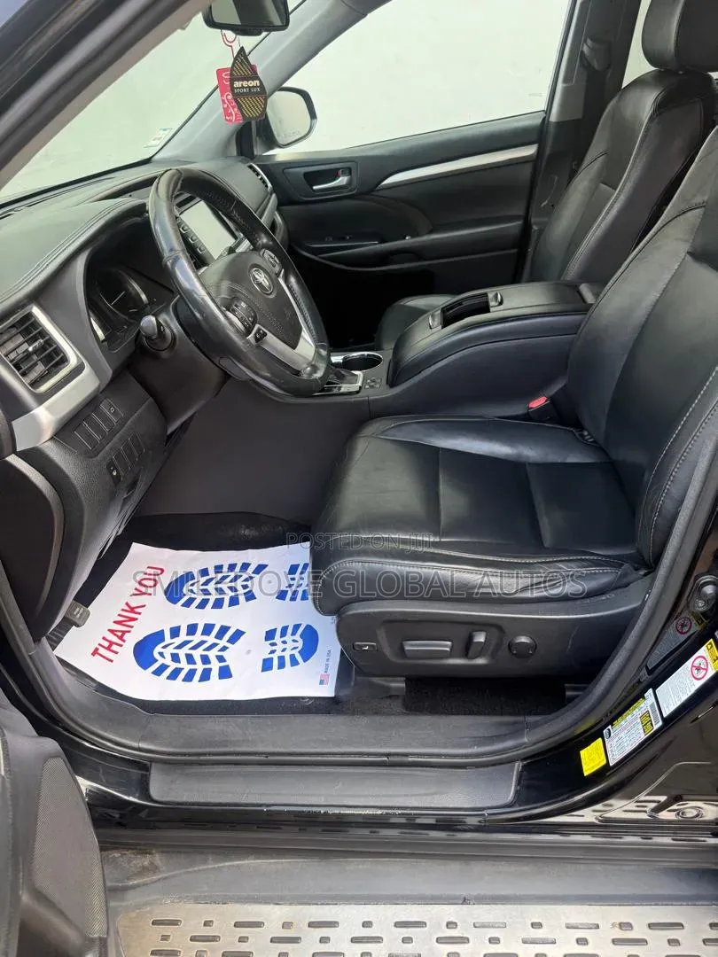 Toyota Highlander XLE V6 4x4 (3.5L 6cyl 6A) 2016 Black