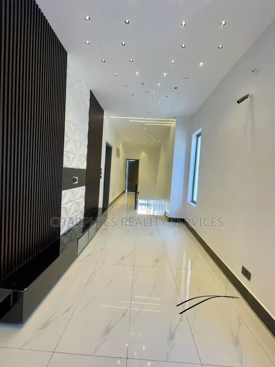 5bdrm Duplex in Off Lekki-Epe Expressway for sale