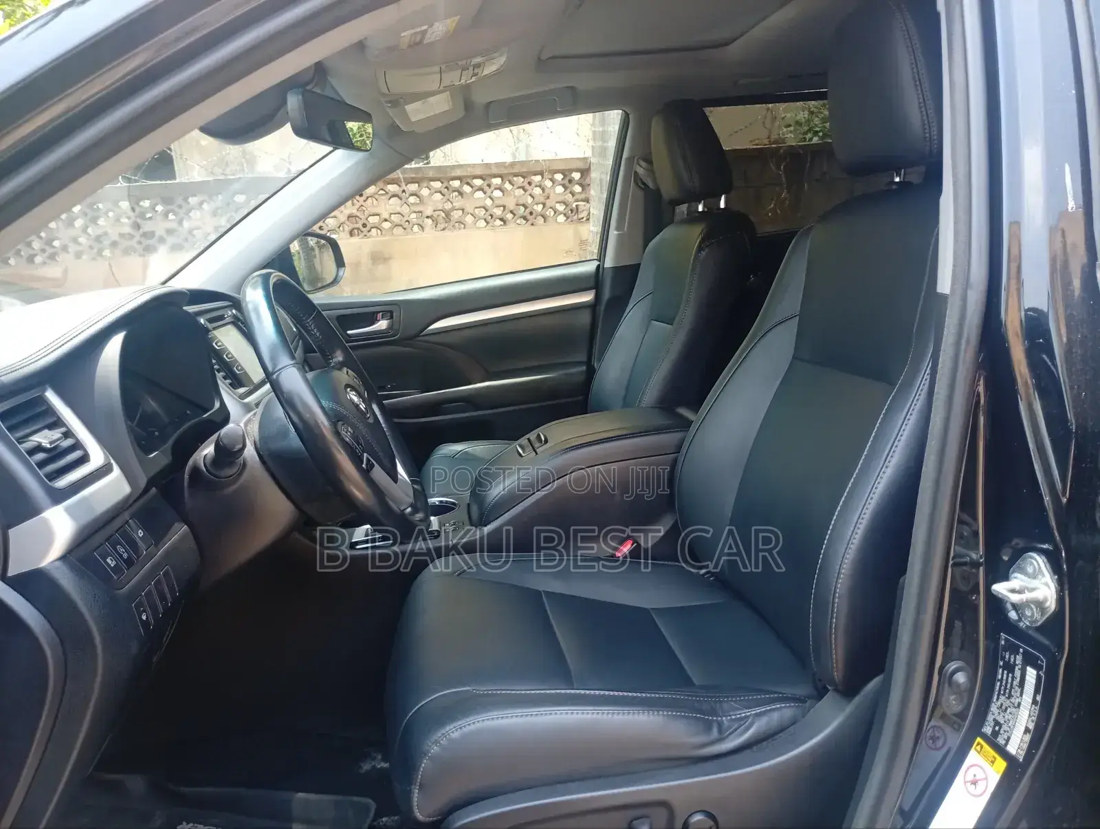 Toyota Highlander XLE 4x4 V6 (3.5L 6cyl 8A) 2018 Black