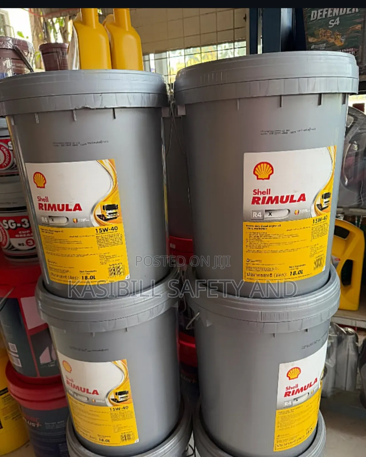 Shell Rimula R4 X 15w-40 Heavy-Duty Diesel Engine Oil.