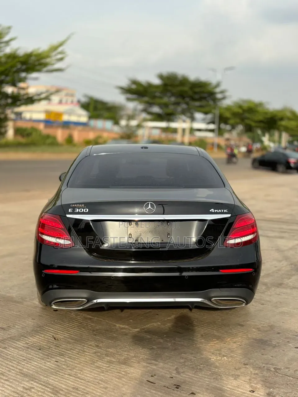 Mercedes-Benz E300 2017 Black