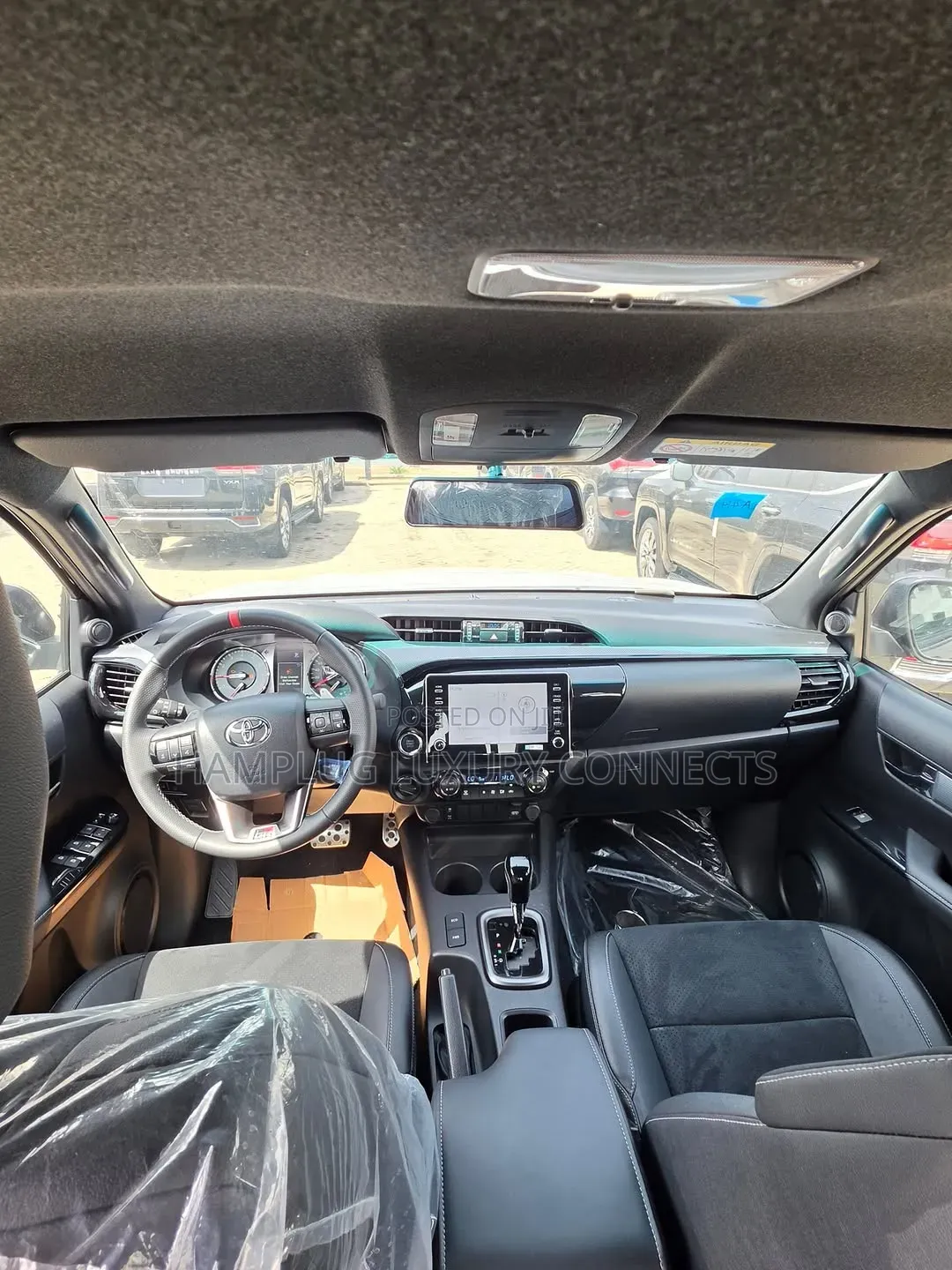 New Toyota Hilux 2025 Black
