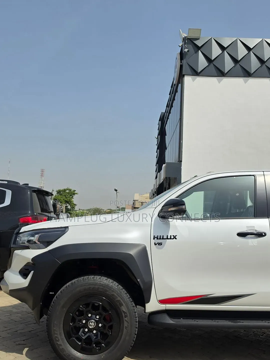 New Toyota Hilux 2025 White