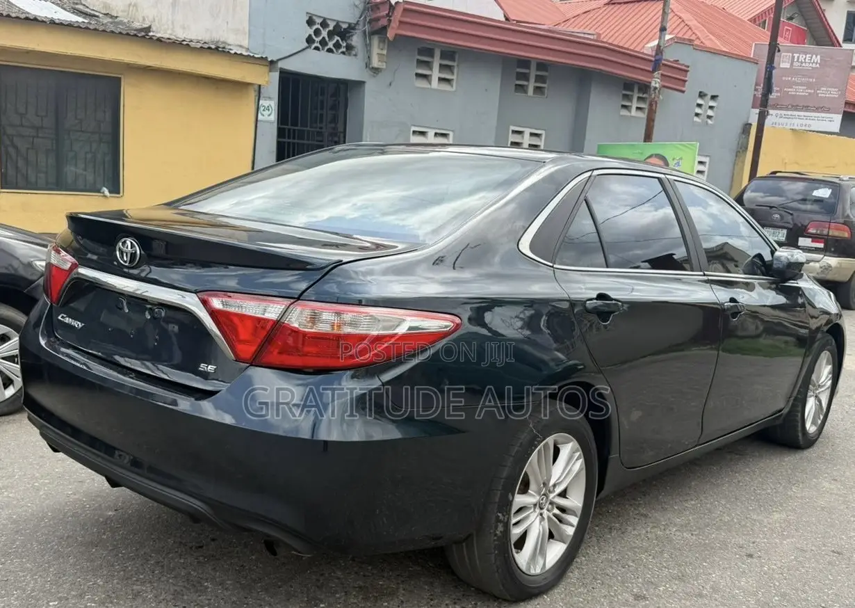 Toyota Camry SE 4dr Sedan (2.5L 4cyl 6A) 2016 Black