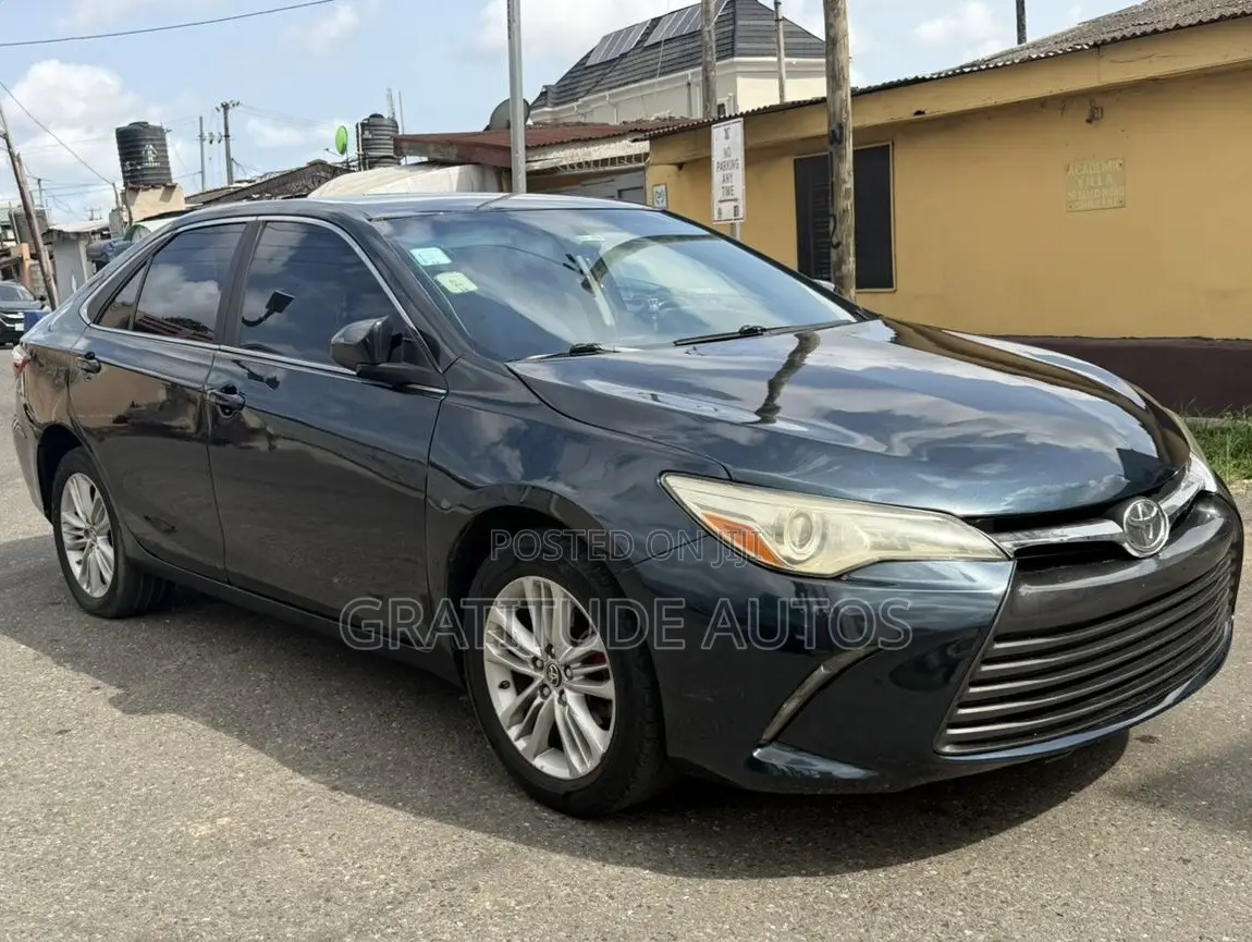 Toyota Camry SE 4dr Sedan (2.5L 4cyl 6A) 2016 Black