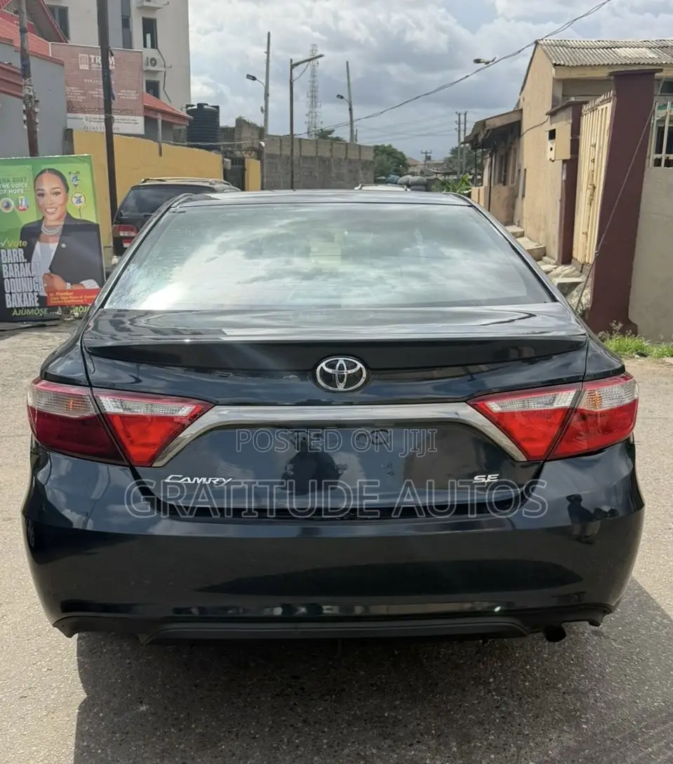 Toyota Camry SE 4dr Sedan (2.5L 4cyl 6A) 2016 Black