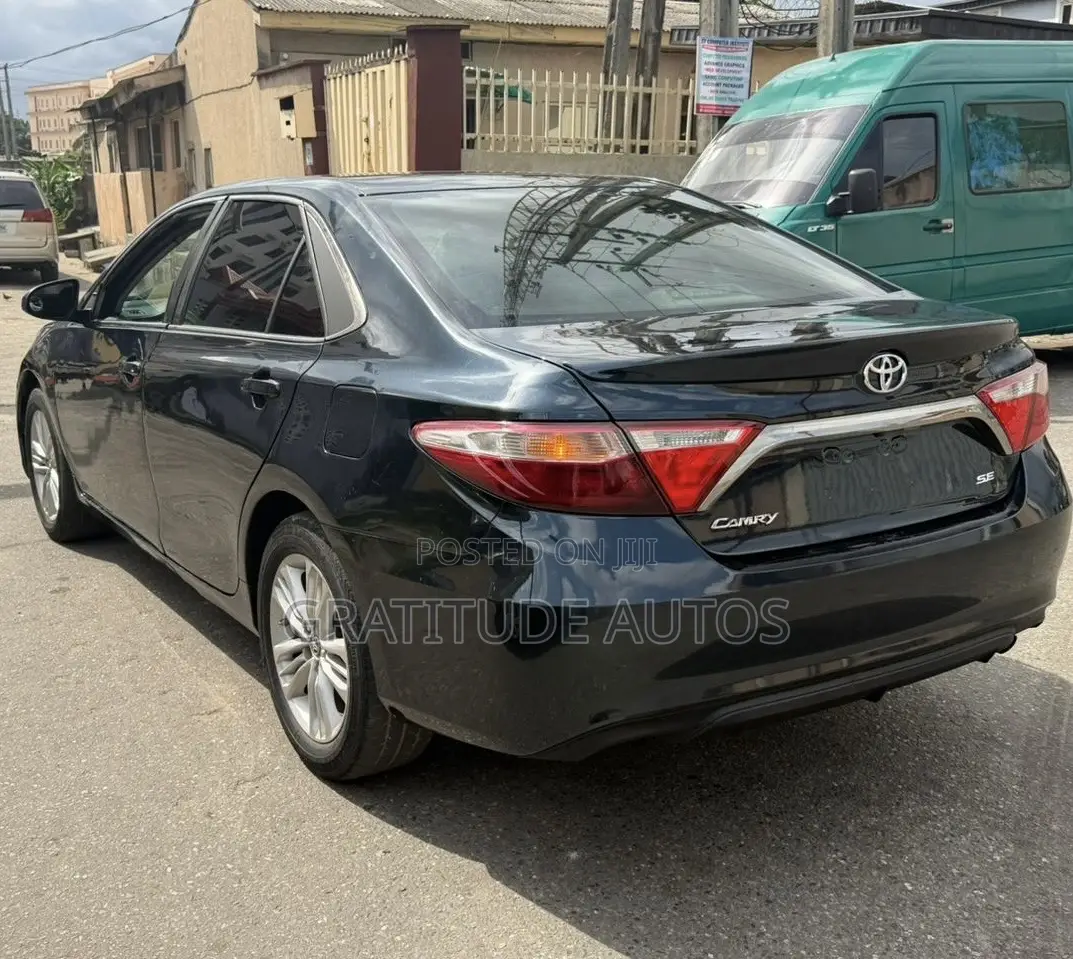 Toyota Camry SE 4dr Sedan (2.5L 4cyl 6A) 2016 Black