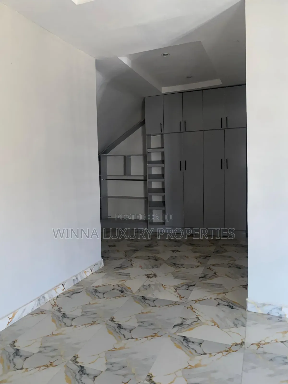 4bdrm Duplex in Reh Da Fortress, for sale