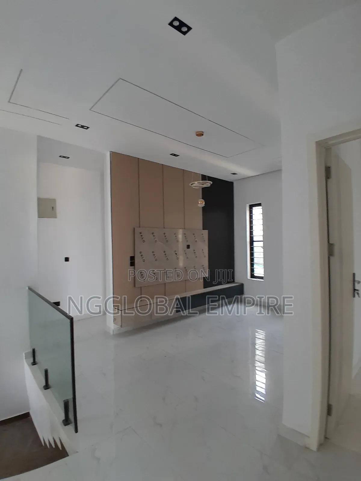 5bdrm Duplex in Ikota G R A for sale