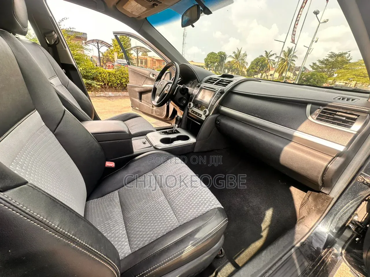 Toyota Camry SE 4dr Sedan (2.5L 4cyl 6A) 2012 Green