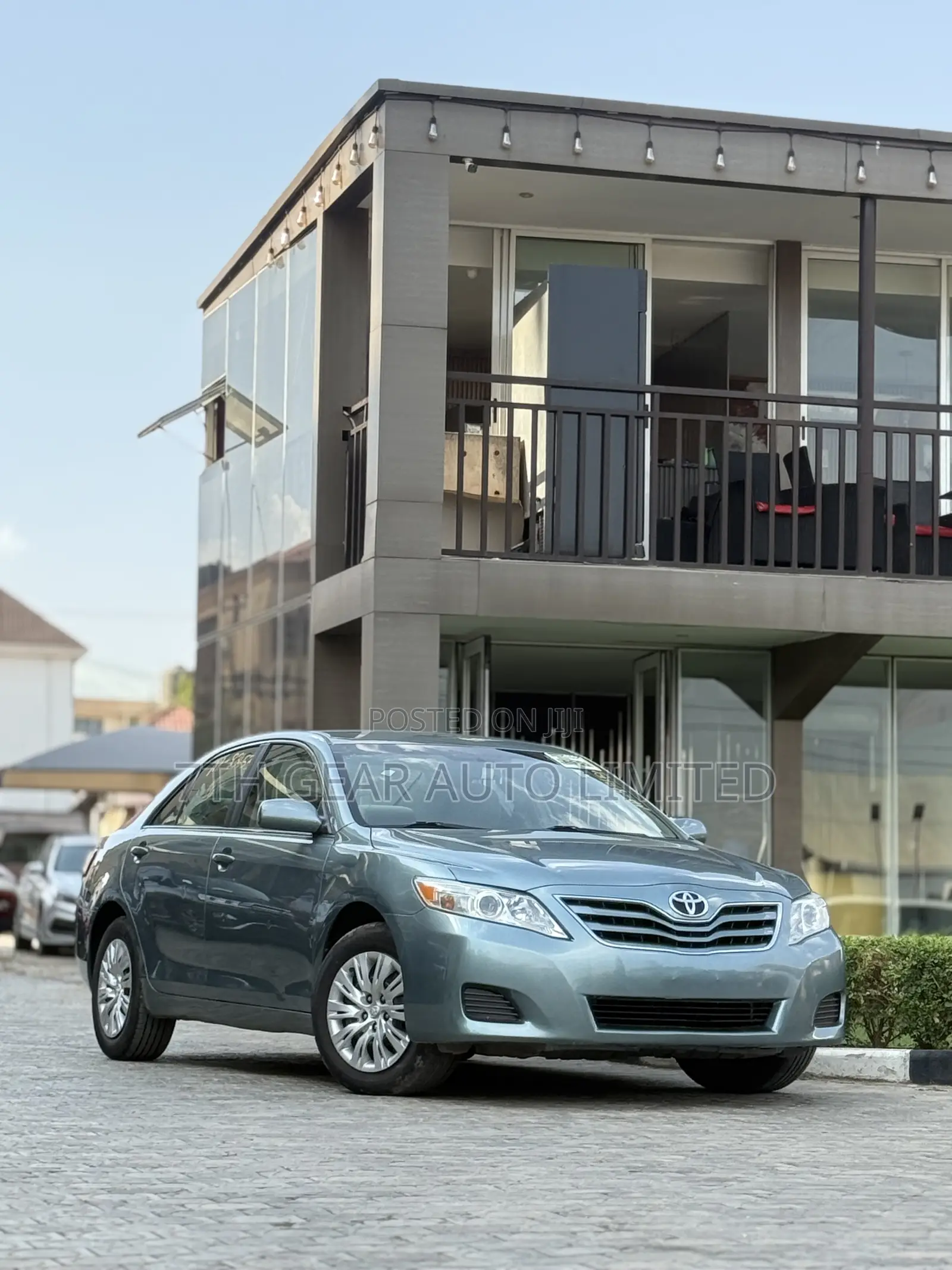 Toyota Camry LE 4dr Sedan (2.5L 4cyl 6A) 2011 Green