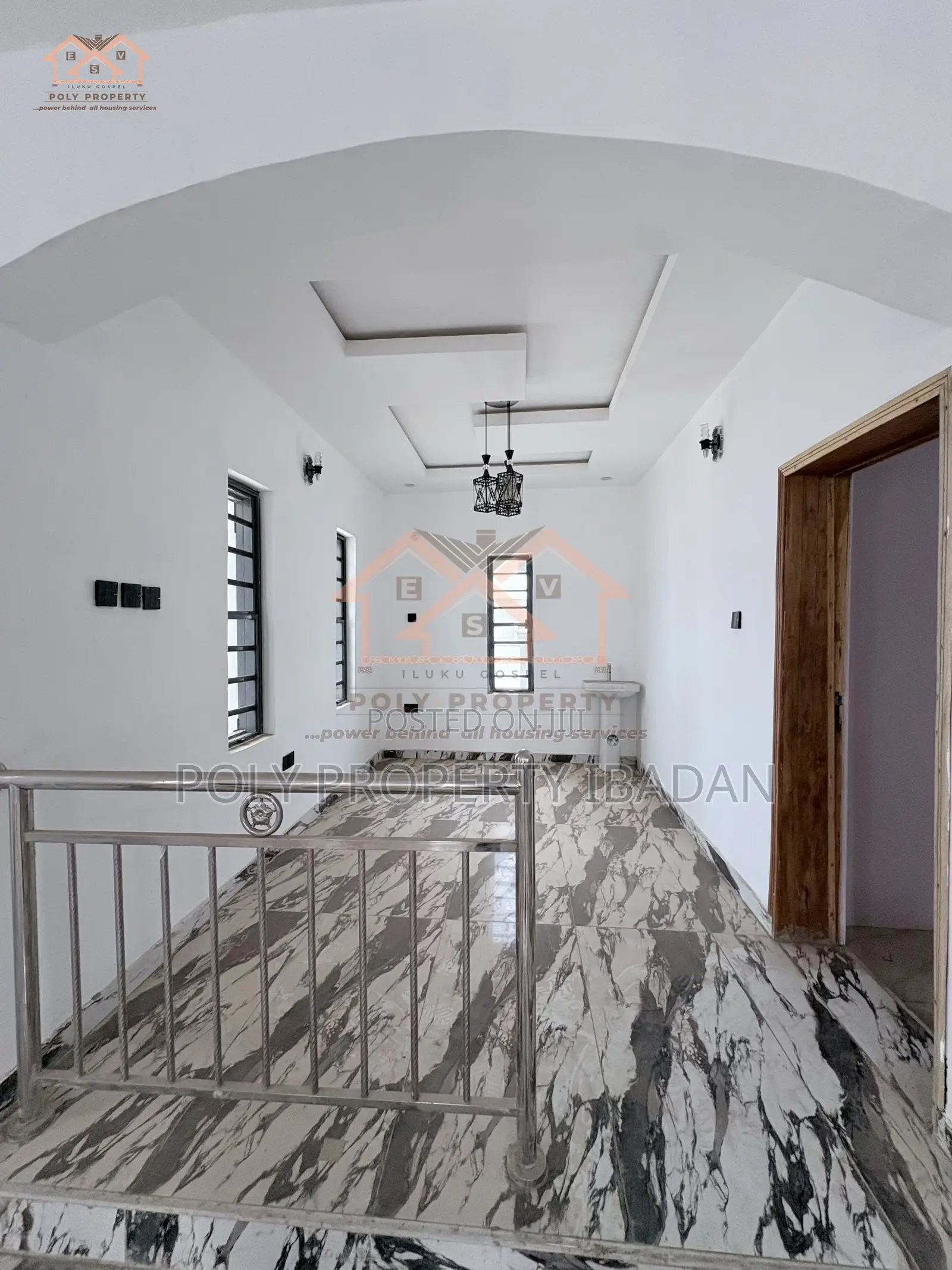 4bdrm Duplex in Kolapo Ishola Gra, Ibadan for sale
