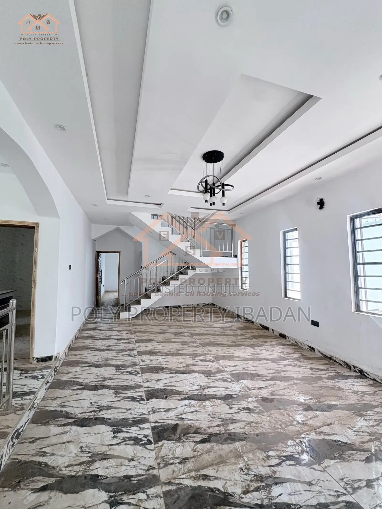 4bdrm Duplex in Kolapo Ishola Gra, Ibadan for sale